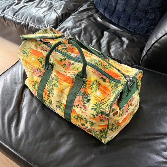 Tropical Men’s Duffle Bag - Picture 2 of 6